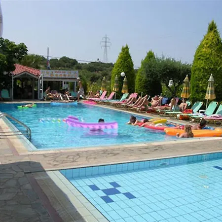 Nikolas Appartments Aparthotel 2*